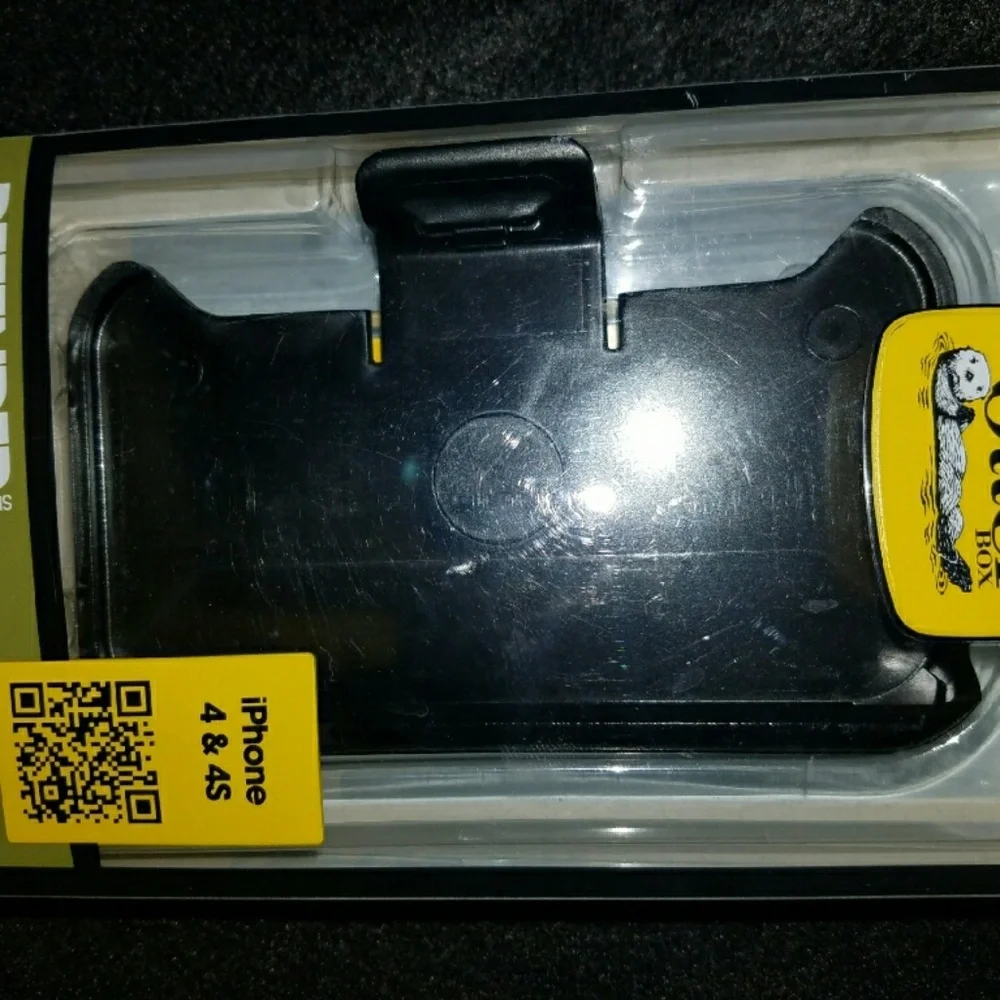 Otterbox‎ Belt Clip for Iphone 4 or 4S